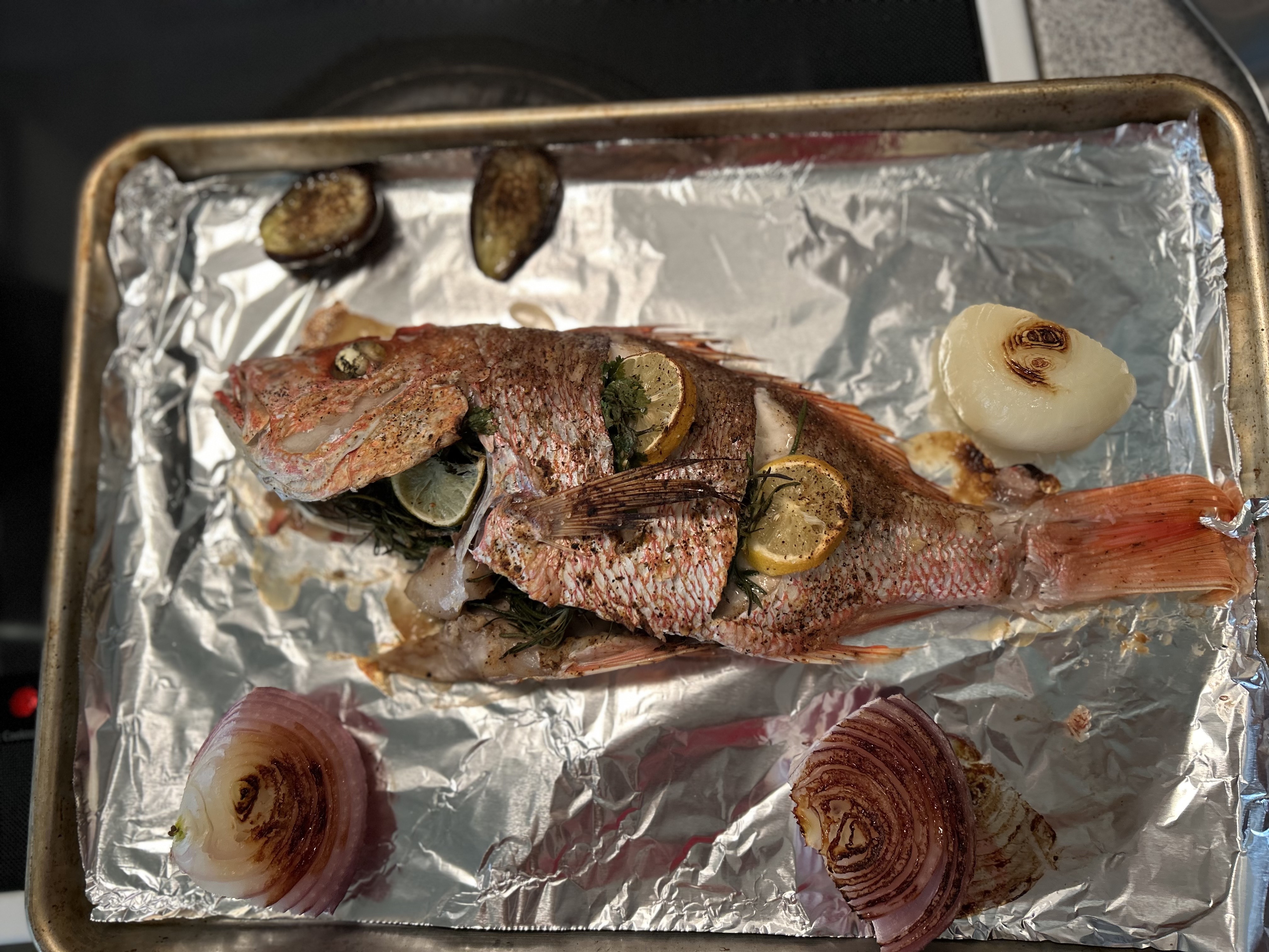 Pescado entero asado